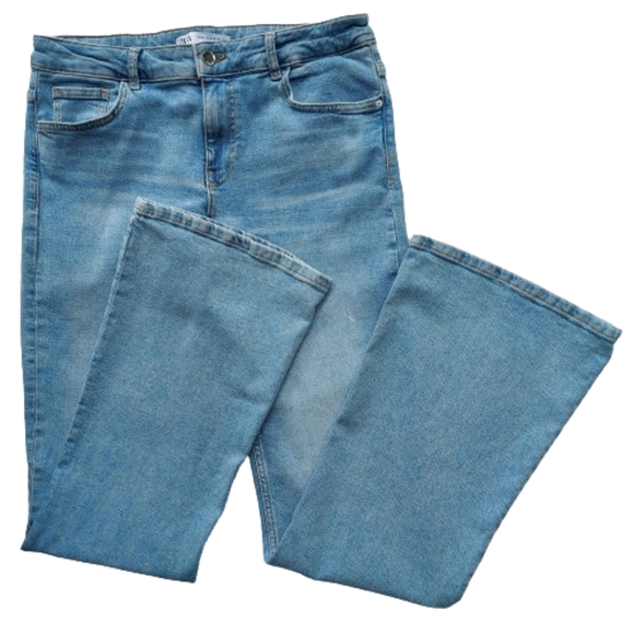 Zara Mid Rise Straight Denim Jeans Size 10 Light Wash - Picture 6 of 9